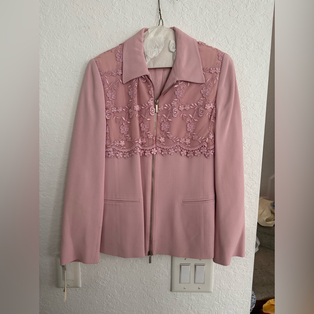 Elegant Pink Lace Women's Jacket